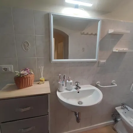 La Casina Nel Borgo Appartement