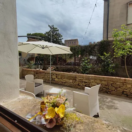 La Casina Nel Borgo Volterra