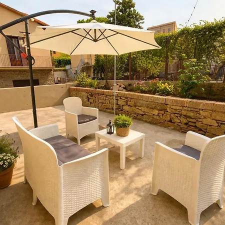 La Casina Nel Borgo Appartement